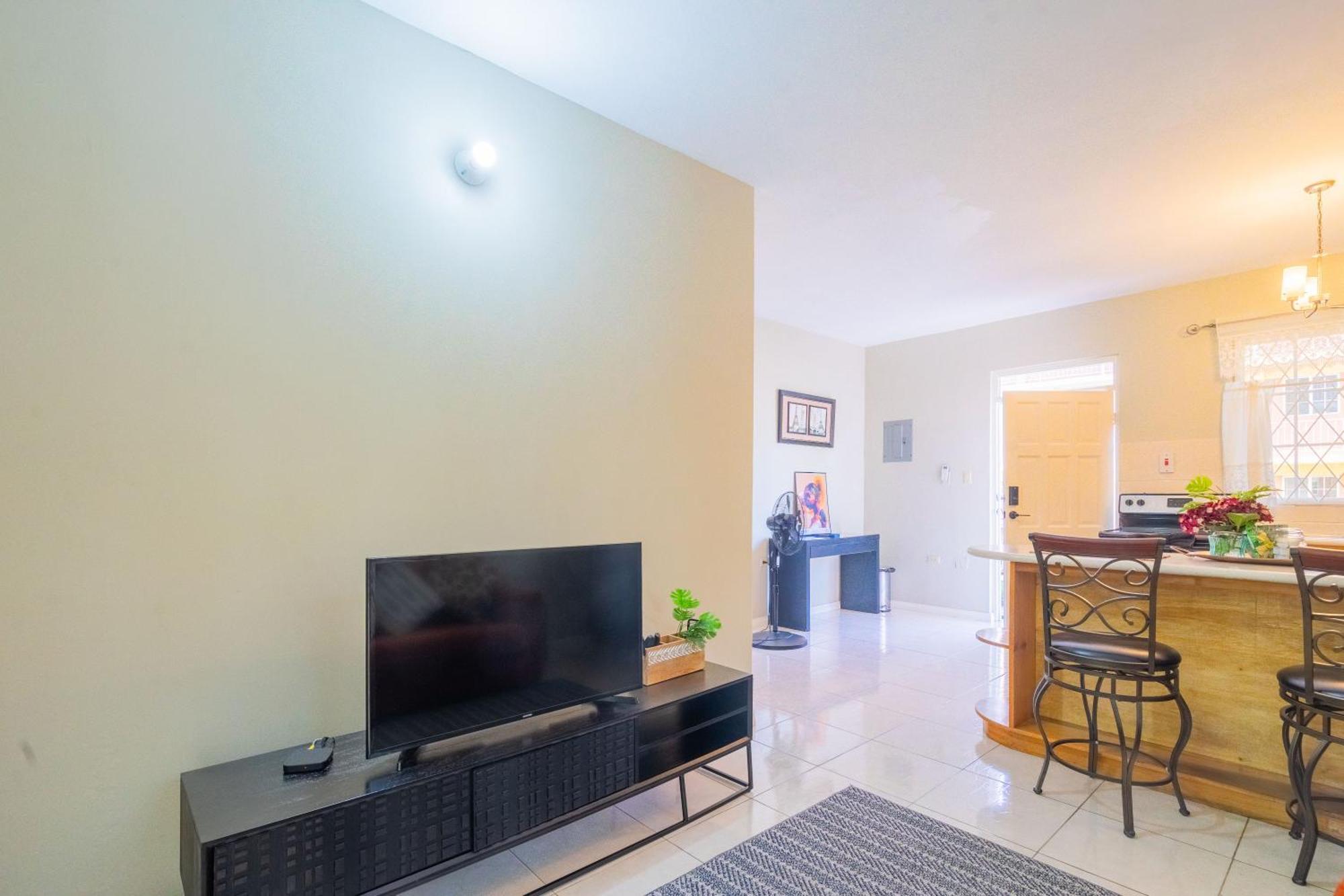 Musgrave Annex- Comfy 1 Bedroom Apartment On The Ground Floor Kingston Dış mekan fotoğraf